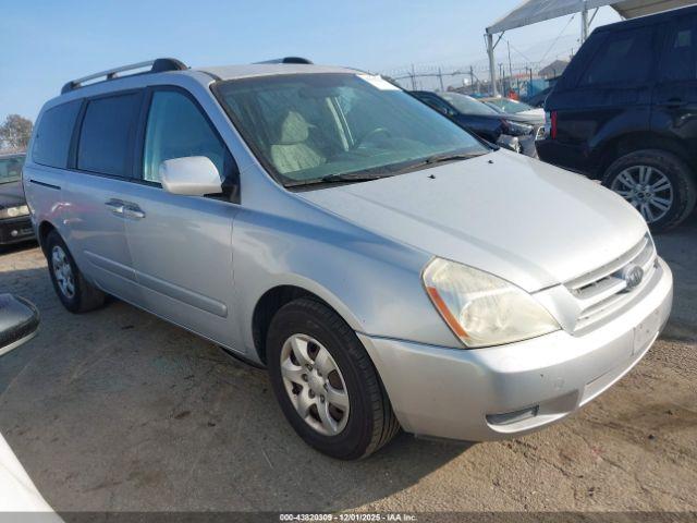  Salvage Kia Sedona
