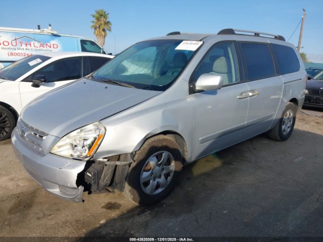 Kia Sedona Lx Image 2