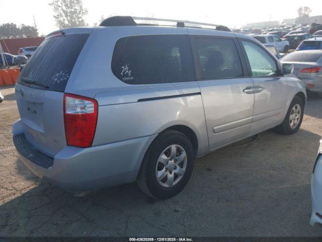 Kia Sedona Lx Image 3