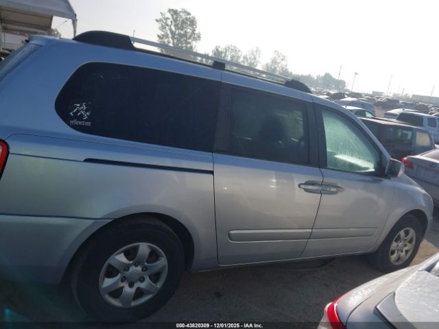 Kia Sedona Lx Image 10