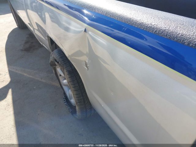 Nissan Frontier Image 13