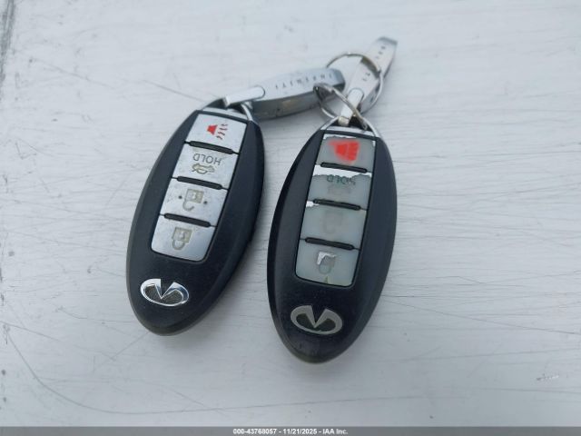 INFINITI G37 Journey Image 3