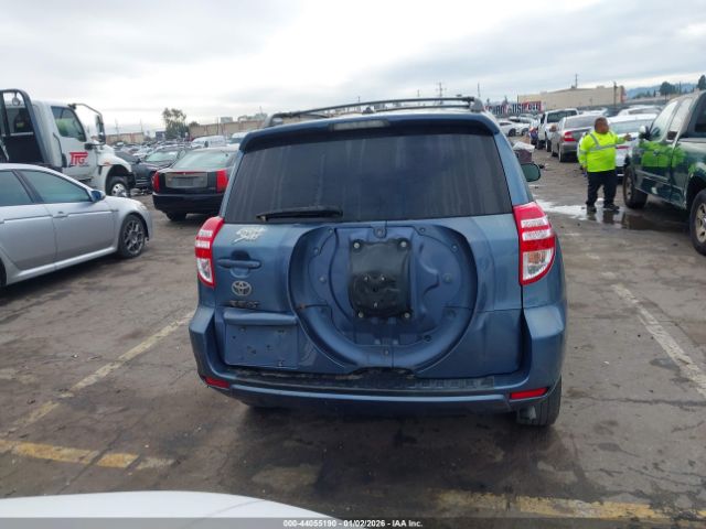 Toyota RAV4 Image 17