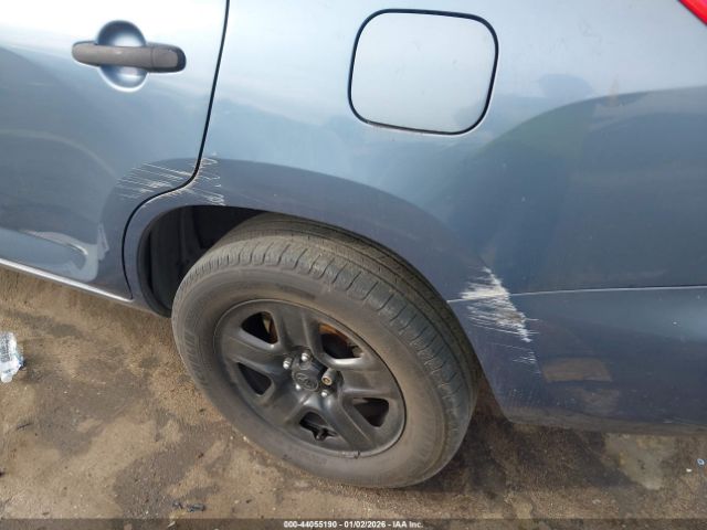 Toyota RAV4 Image 19