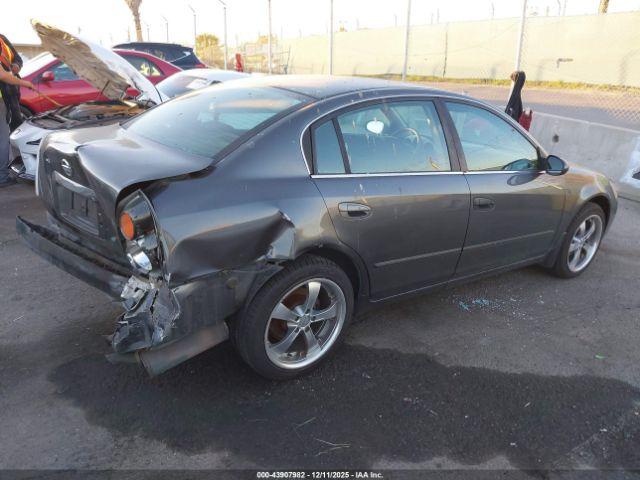 Nissan Altima 2.5 S Image 11