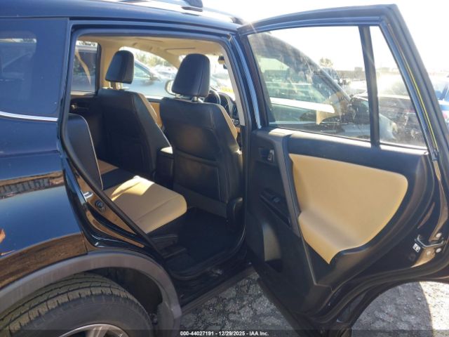 Toyota RAV4 Limited Image 9