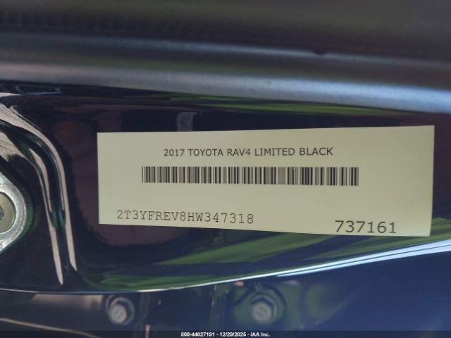 Toyota RAV4 Limited Image 8