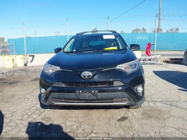 Toyota RAV4 Limited Image 11