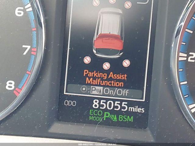 Toyota RAV4 Limited Image 14