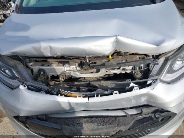 Chevrolet Bolt Premier Image 5