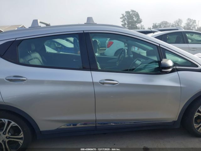 Chevrolet Bolt Premier Image 13