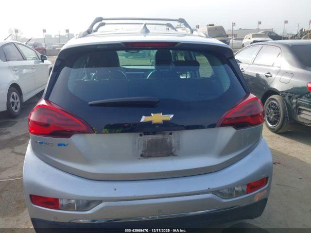 Chevrolet Bolt Premier Image 14