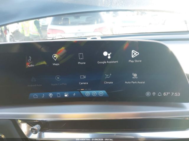 Cadillac LYRIQ Image 17