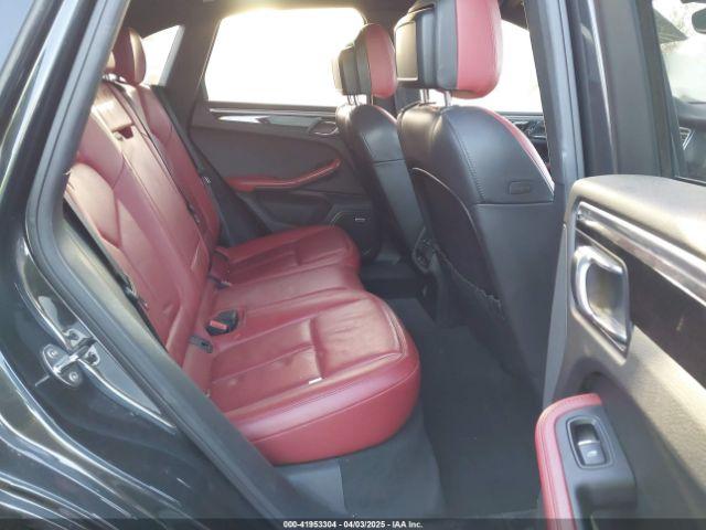 Porsche Macan S Image 12