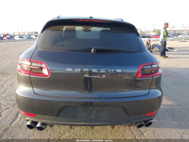 Porsche Macan S Image 11