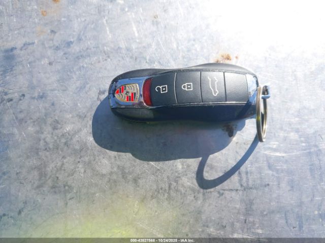 Porsche Macan S Image 8