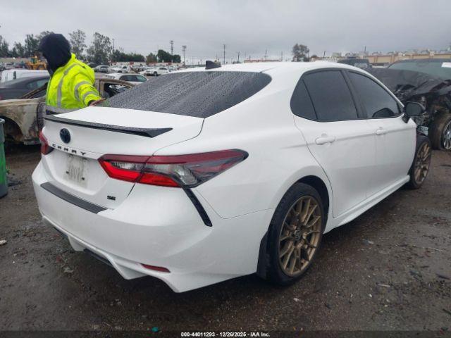 Toyota Camry Se Nightshade Image 13
