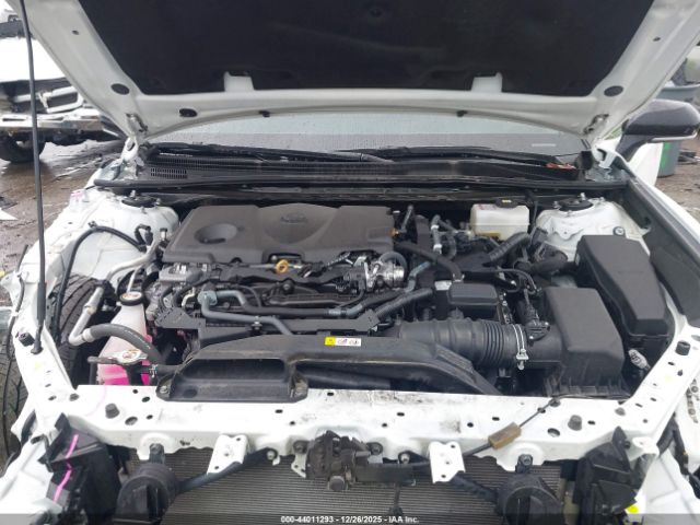 Toyota Camry Se Nightshade Image 3