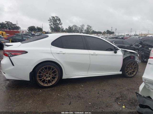 Toyota Camry Se Nightshade Image 2