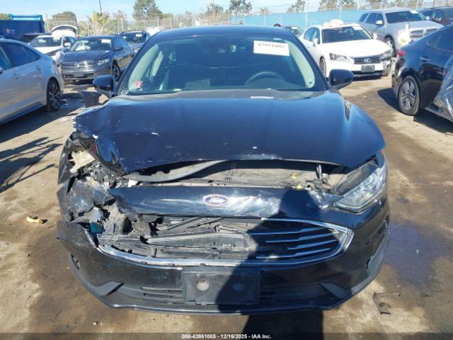 Ford Fusion Se Image 2