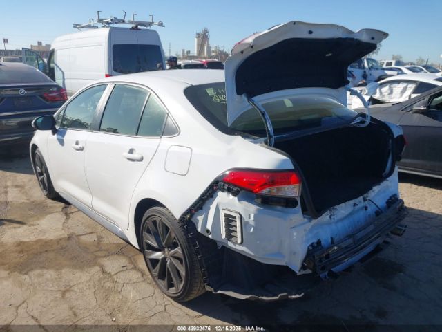 Toyota Corolla Hybrid Se Image 3