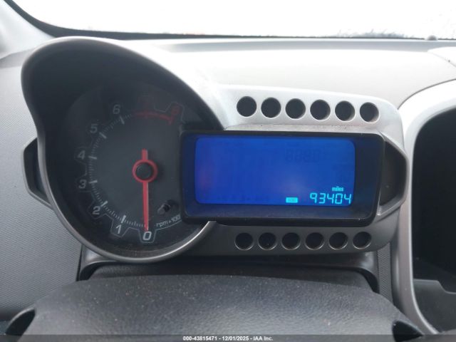 Chevrolet Sonic Lt Auto Image 6