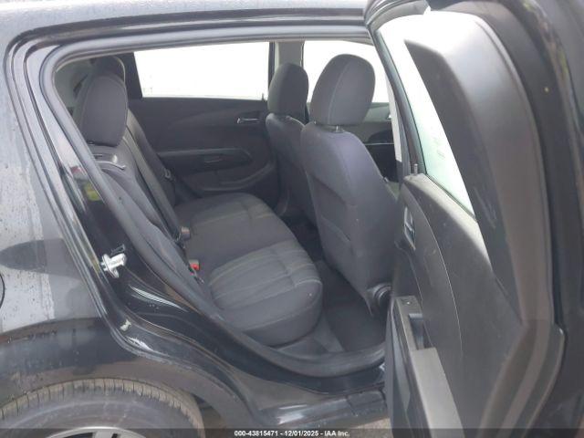 Chevrolet Sonic Lt Auto Image 5