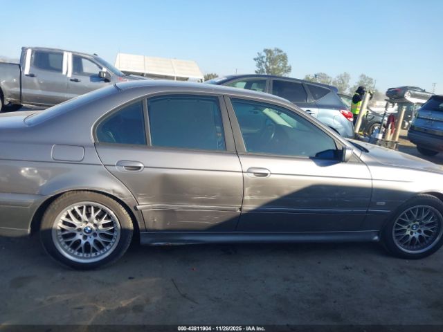 BMW 5 Series Image 13