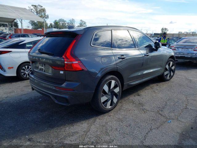 Volvo Xc60 Recharge Plug-in Hyb T8 Plus Dark Theme Image 6