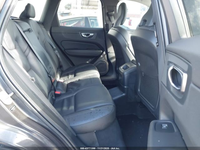 Volvo Xc60 Recharge Plug-in Hyb T8 Plus Dark Theme Image 10