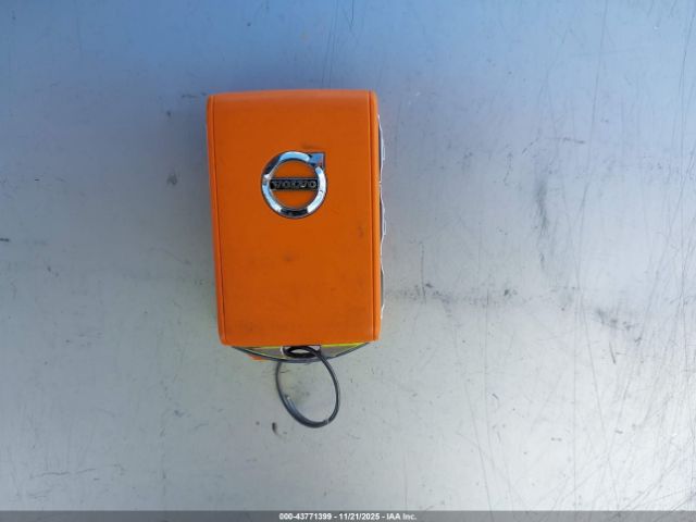 Volvo Xc60 Recharge Plug-in Hyb T8 Plus Dark Theme Image 9