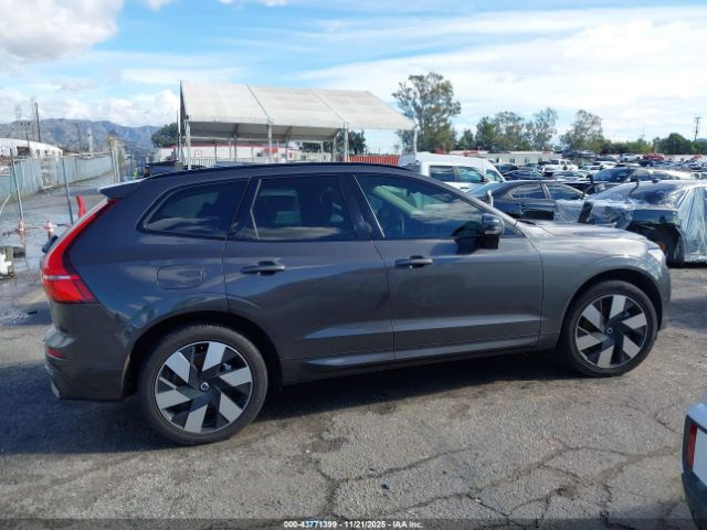 Volvo Xc60 Recharge Plug-in Hyb T8 Plus Dark Theme Image 16