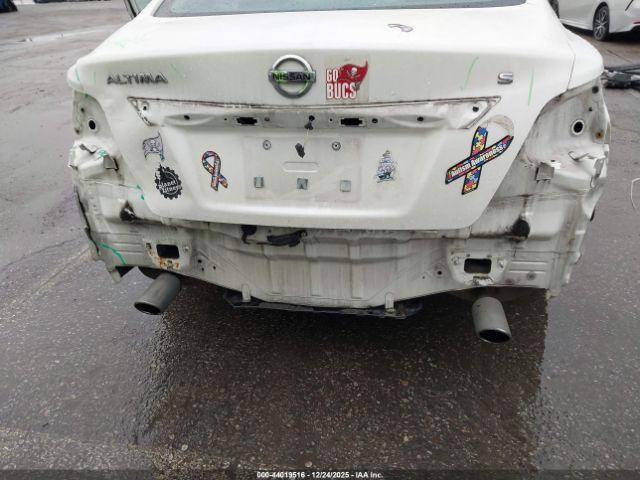 Nissan Altima 2.5 S Image 8