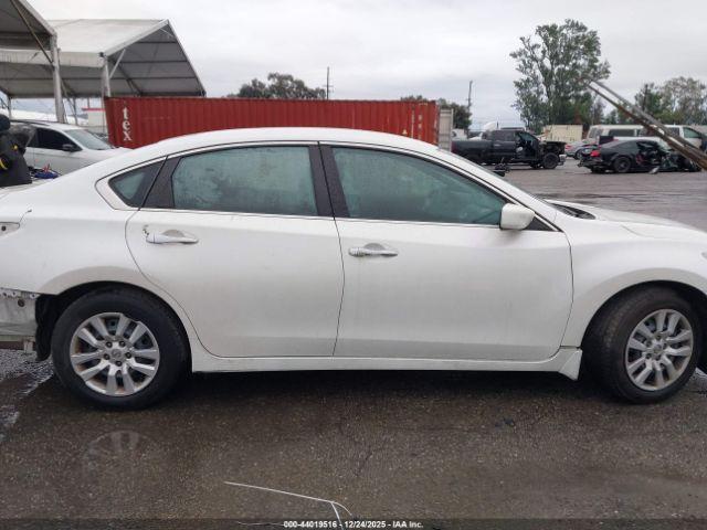 Nissan Altima 2.5 S Image 13