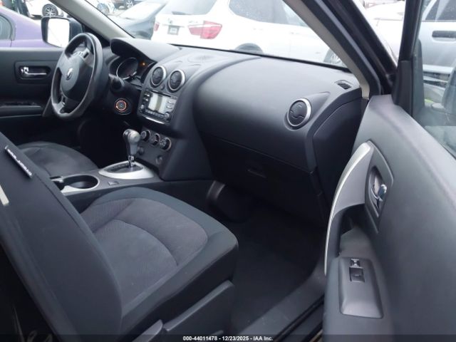 Nissan Rogue S Image 5