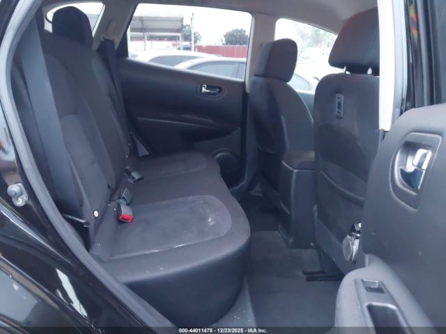 Nissan Rogue S Image 3