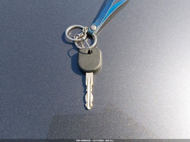 GMC Yukon Denali Image 12