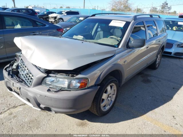 Volvo V70 Xc Image 3