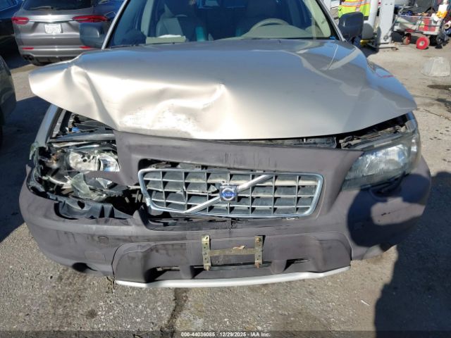 Volvo V70 Xc Image 7