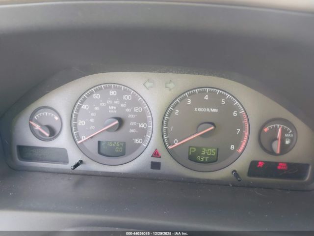 Volvo V70 Xc Image 4