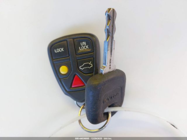 Volvo V70 Xc Image 9