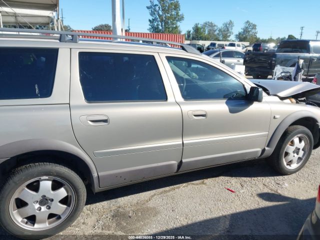 Volvo V70 Xc Image 11