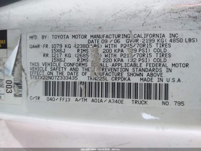 Toyota Tacoma Image 12