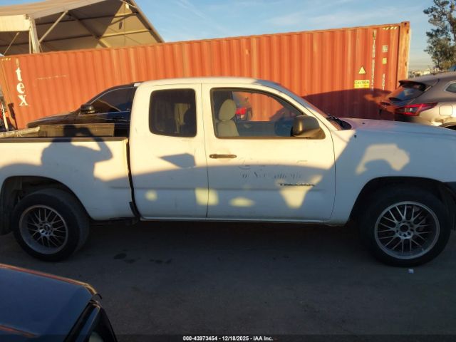 Toyota Tacoma Image 8