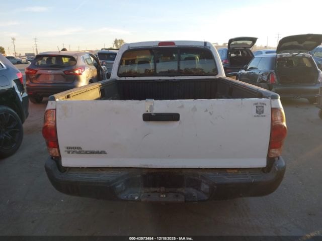 Toyota Tacoma Image 10