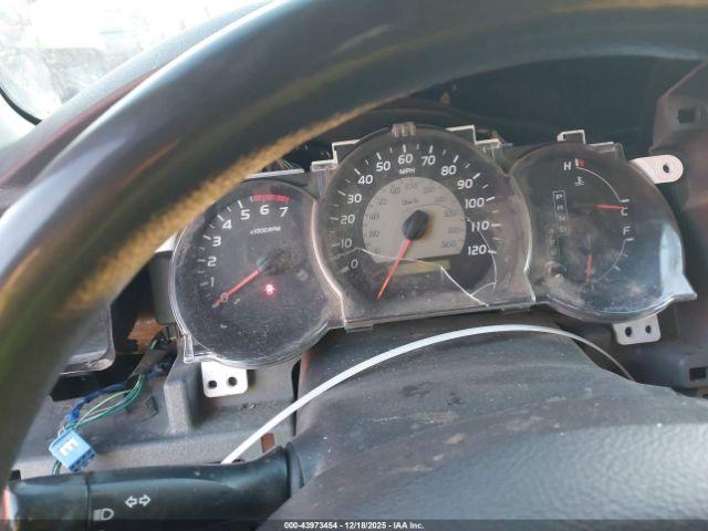 Toyota Tacoma Image 15