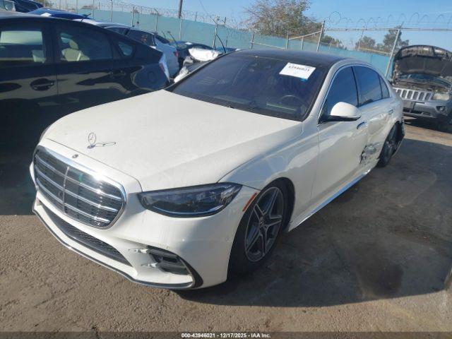 Mercedes-Benz S-Class 4matic Image 9