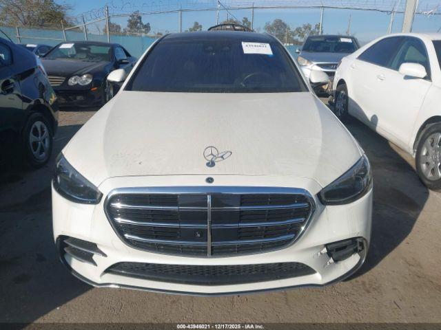 Mercedes-Benz S-Class 4matic Image 3