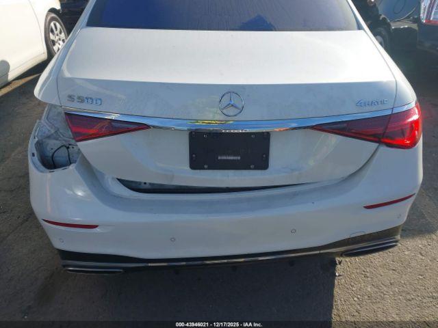 Mercedes-Benz S-Class 4matic Image 7