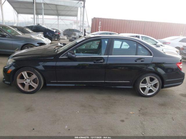 Mercedes-Benz C-Class Image 13